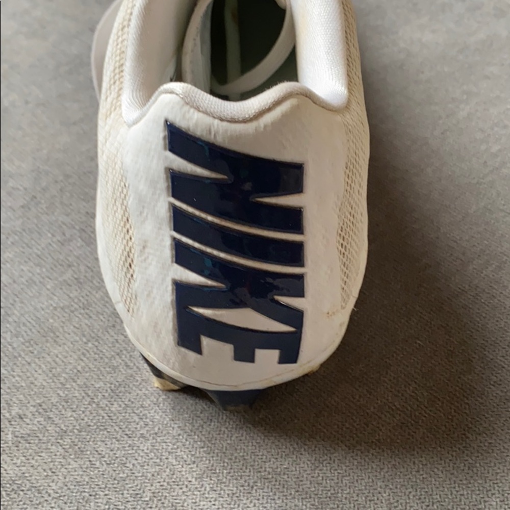 Baseball cleats - Picture 3 of 3